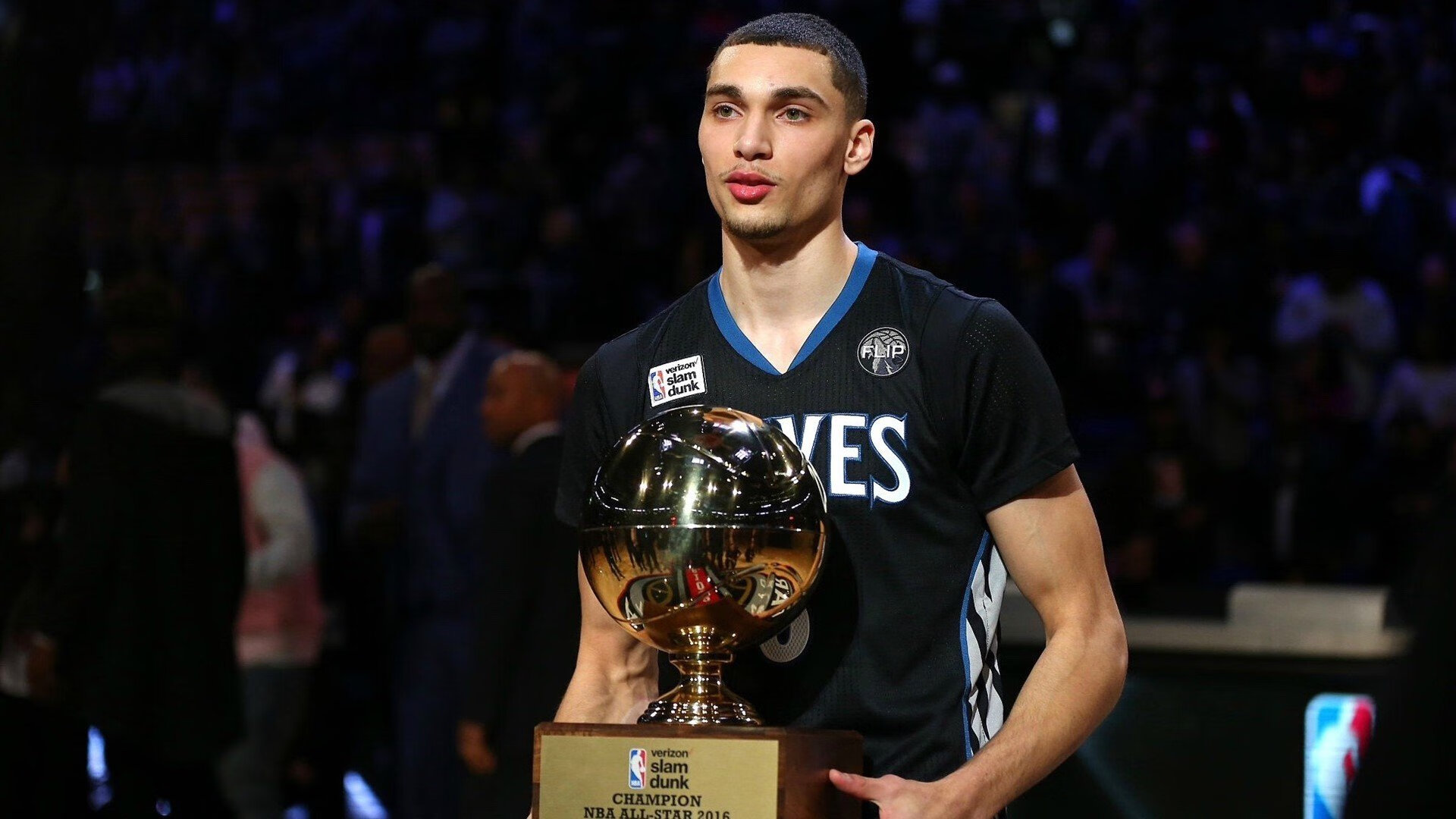 牙买加掀翻突尼斯，卡马文加在加勒比风暴中完成自我救赎